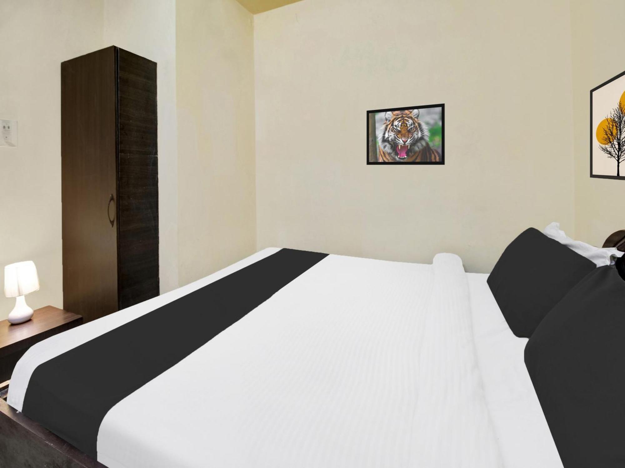Super Hotel O Maligaon Adabari Guwahati Exterior foto